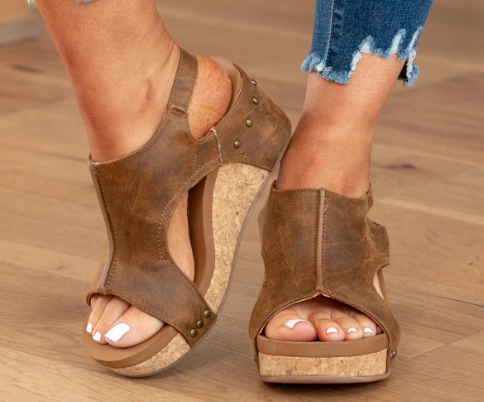 Stylish Chic Peep Toe Wedge Heels: Step Up Your Fashion Game