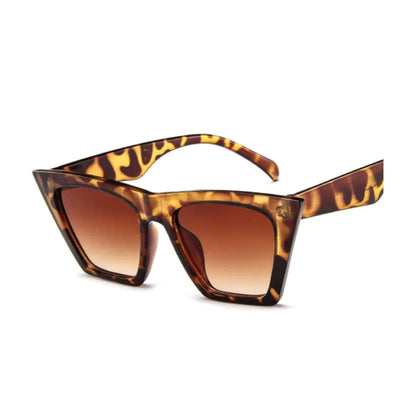 ✨ Chantal Sunglasses – Retro Cat-Eye Style with Ultimate UV Protection